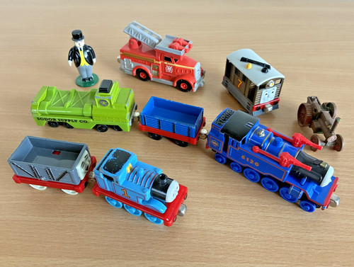 Thomas the tank engine - thomas,