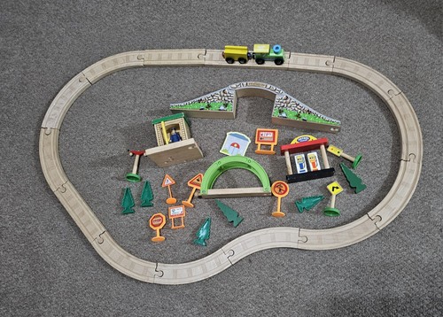 Vintage thomas wooden - vintage,