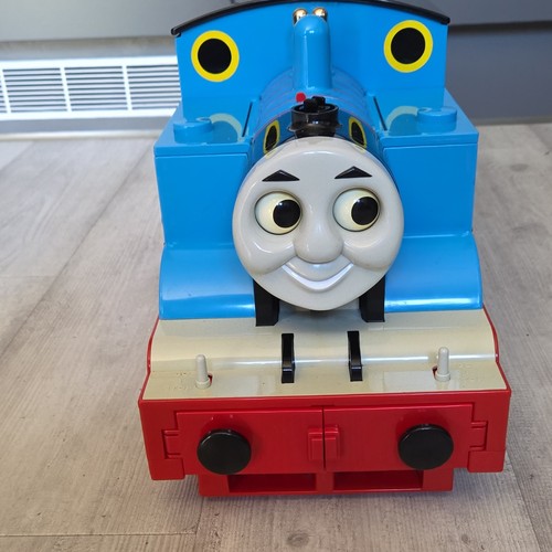 Giant thomas the tank engine - giant,