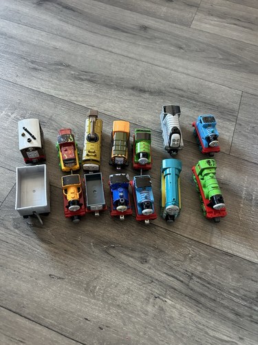 Bundle thomas tank engine - x,